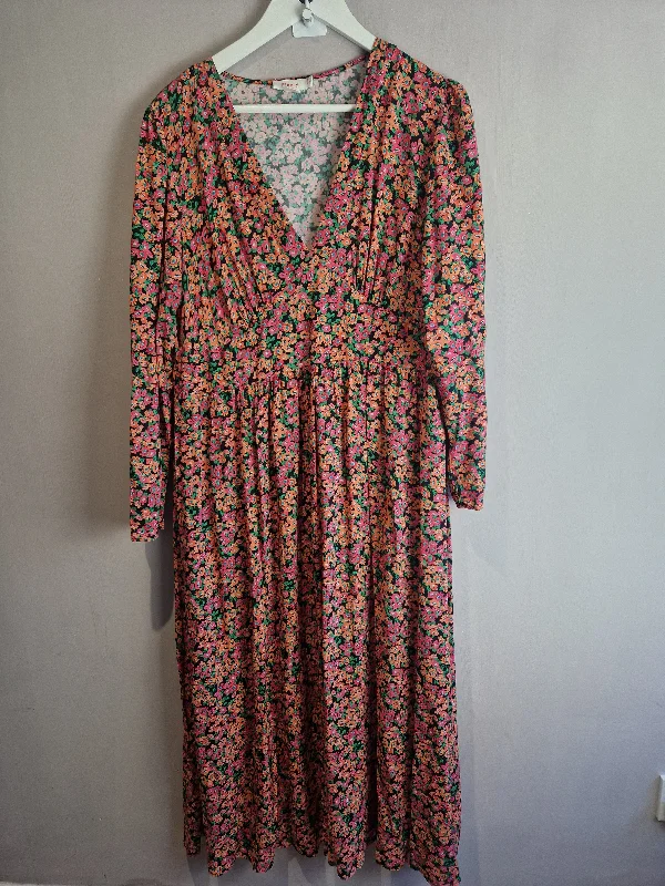 Finery pinks & peach  floral print midi dress - size 16 Trendy Boho Midi Dress