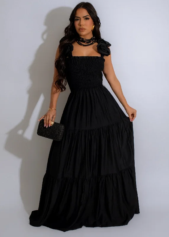 Enchanted Rose Maxi Dress Black Stylish Maxi Dress with Pleats