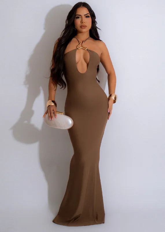 Minimalist Flow Maxi Dress Brown Fashionable Open-Back Maxi Dress