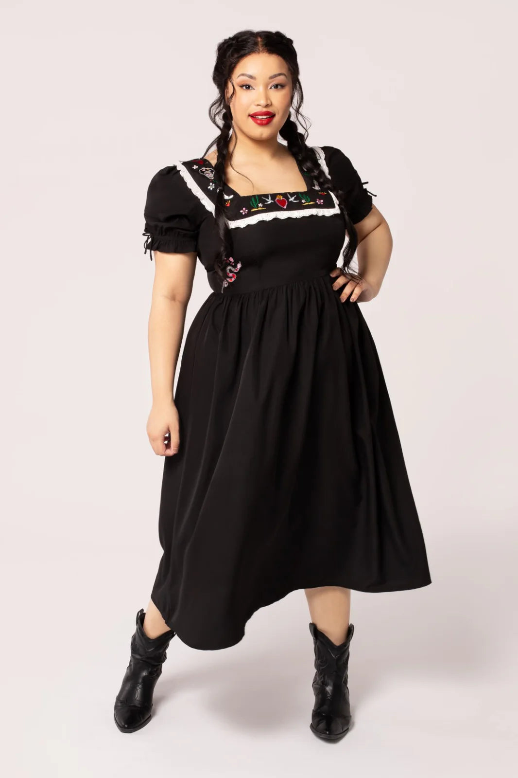 Tessi Maxi Dress Elegant Maxi Dress with Belt