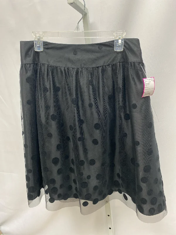 Size 10 adrianna papell Black on black Skirt silk skirt lustrous